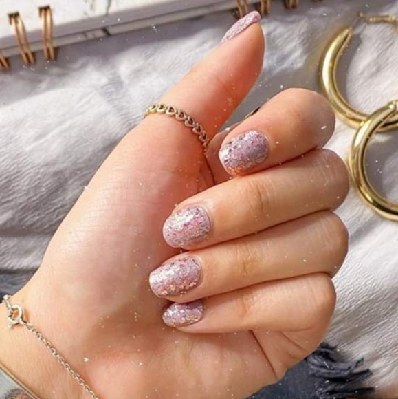 Color Street Nail Polish Strips - Picture 1 of 2